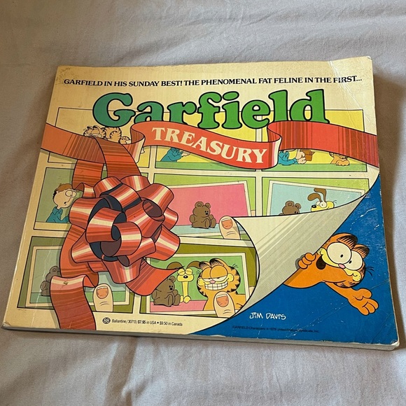 garfield Other - Vintage Garfield Treasury 1982 Comic Book By Jim Davis